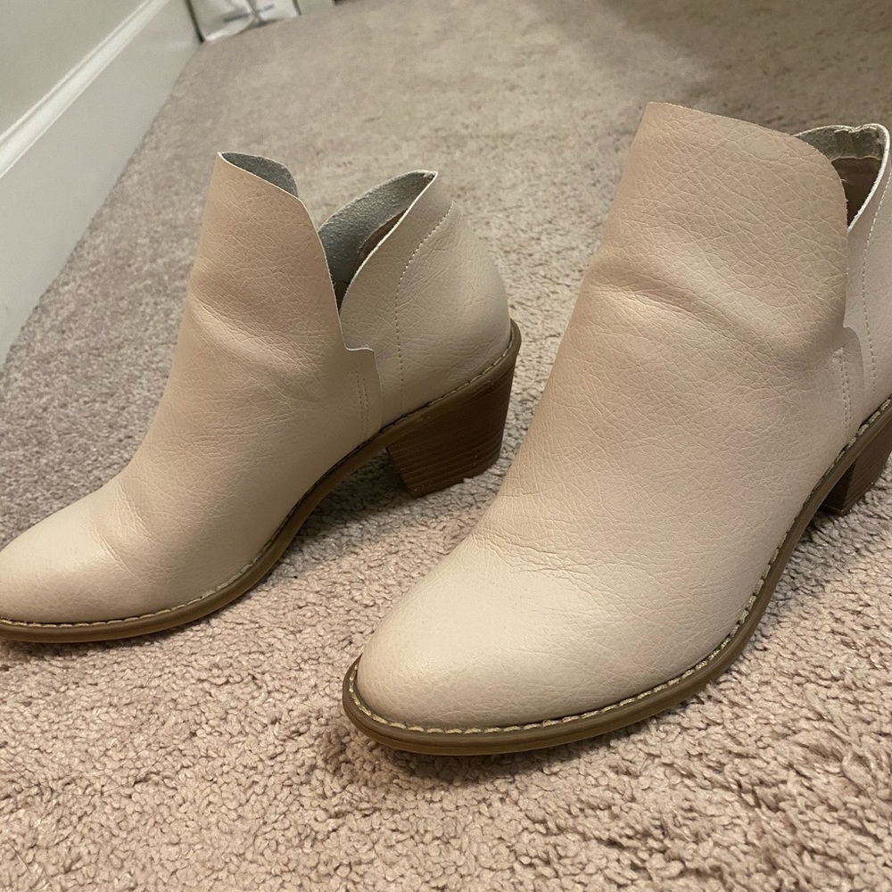 Target booties - Picture 2 of 2